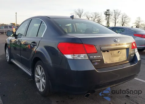 2013 Subaru Legacy 2.5I Limited z USA, uszkodzony, nr VIN 4S3BMBK64D3024557